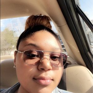 Meet your Posher, Gabriela